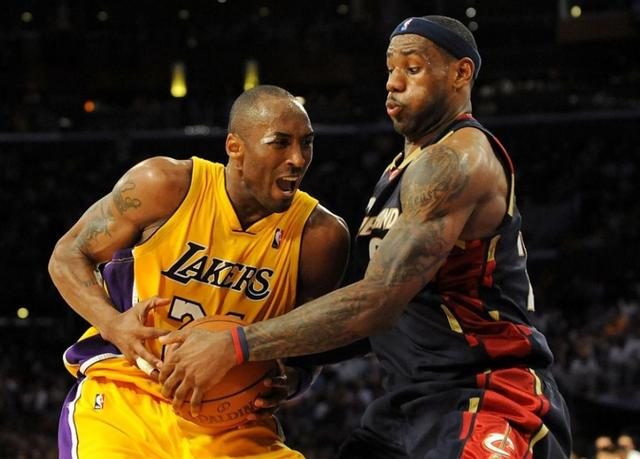 手感火热！狄龙半场10中7得到19分2篮板1助攻（状态爆棚！狄龙半场10投7中砍下19分2板1助）