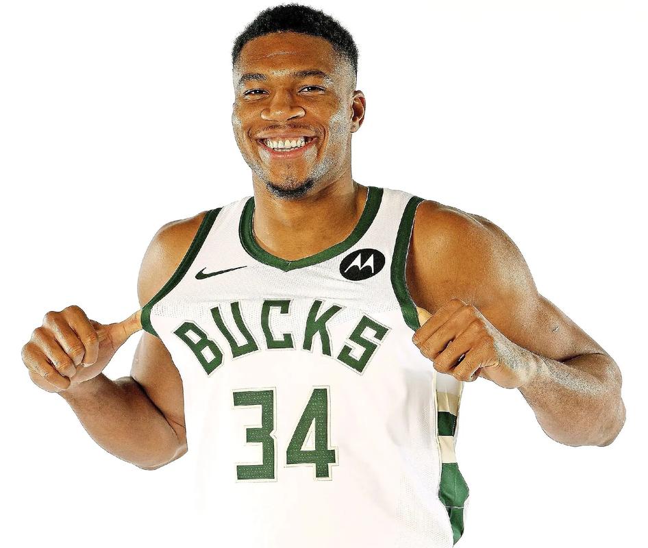 字母哥连送大帽摧毁对手进攻（字母哥连环封盖击溃对手攻势）