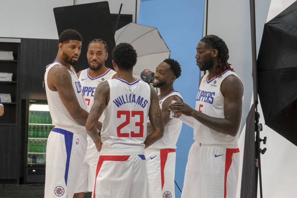 霍伊伦本赛季意甲10场4球，与上赛季联赛进球数持平（霍伊伦本季意甲10战4球，已追平上季联赛进球数）