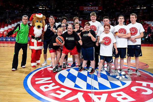 发生什么了？尼日利亚主帅和民主刚果主帅在赛后互相推搡（赛后爆发冲突：尼日利亚与刚果（金）主帅互相推搡）